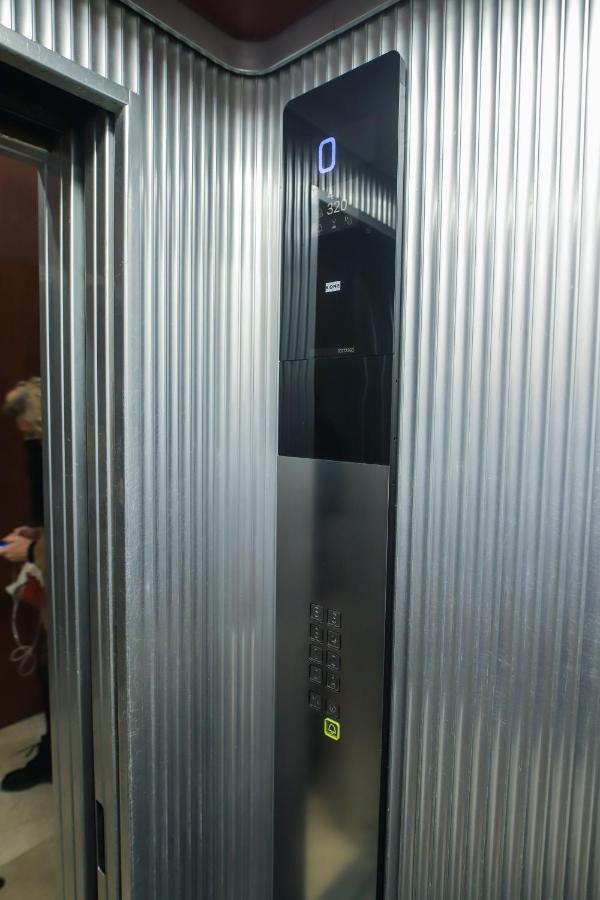 Central Apartment Close To Food And Shopping Bologna Buitenkant foto